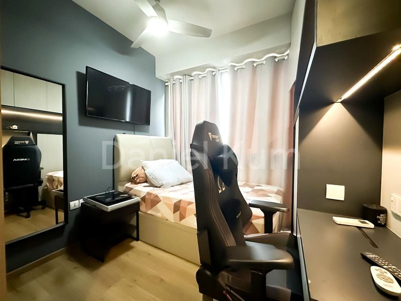 3 Bed Executive Condo for Sale in  The Vales - Image 11