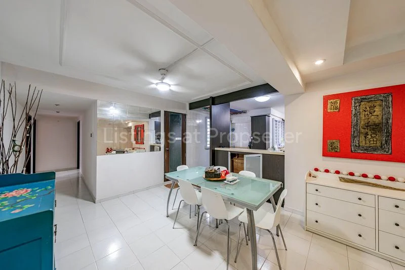 Executive HDB for Sale in  541 Pasir Ris Street 51 - Image 3