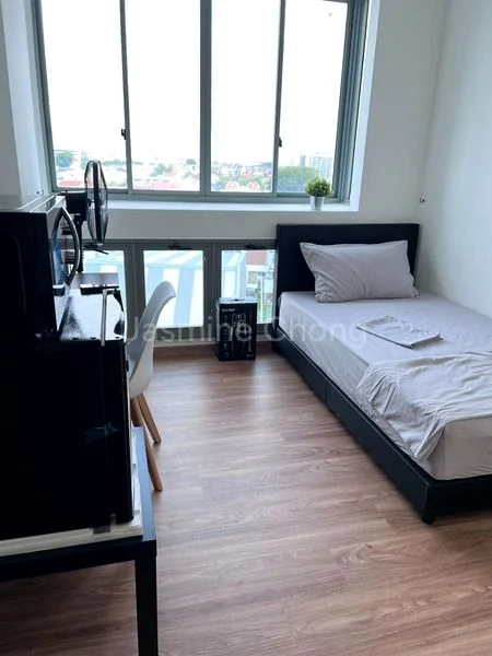 Common Room (Condo) for Rent in  Sunhaven - Image 2