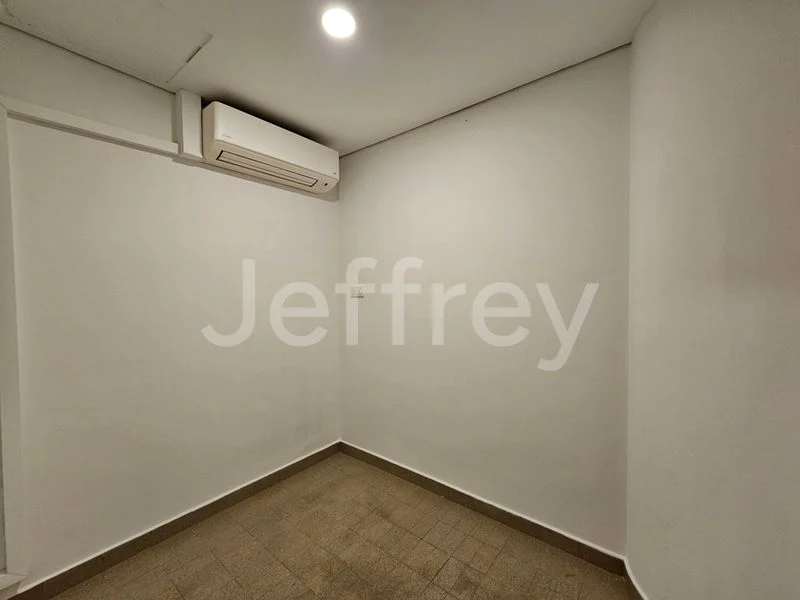 3+1 Bed Condo for Rent in  The Colonnade - Image 30