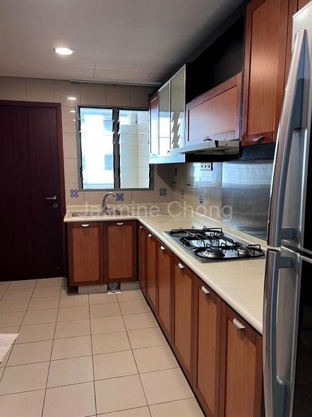 Common Room (Condo) for Rent in  Sunhaven - Image 5