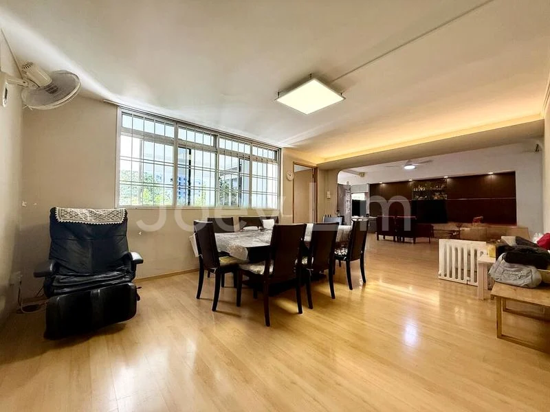 Jumbo HDB for Sale in  460 Tampines Street 42 - Image 6