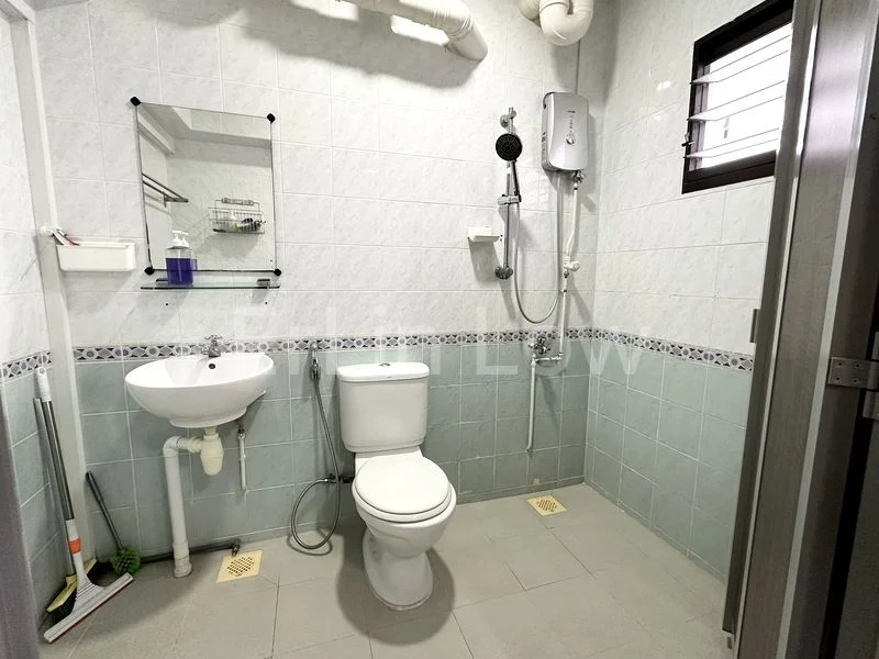 5 Room (5I) HDB for Sale in  304A Anchorvale Link - Image 6