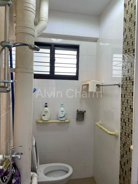4 Room (4S) HDB for Sale in  253 Yishun Ring Road - Image 9