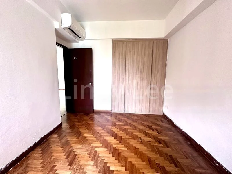 3 Bed Condo for Sale in  Castle Green - Image 7