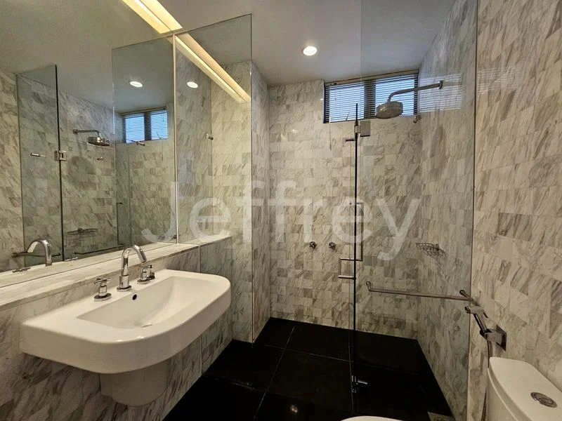 3+1 Bed Condo for Rent in  The Colonnade - Image 24