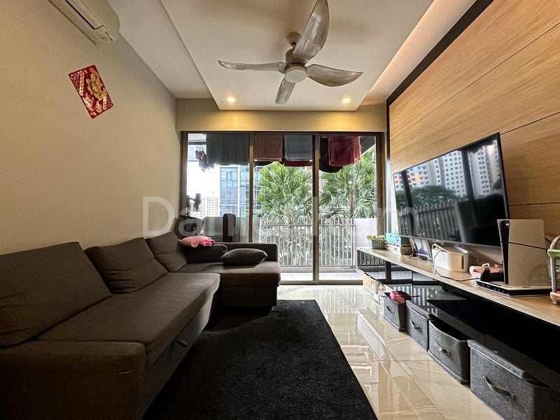3 Bed Executive Condo for Sale in  The Vales - Image 2