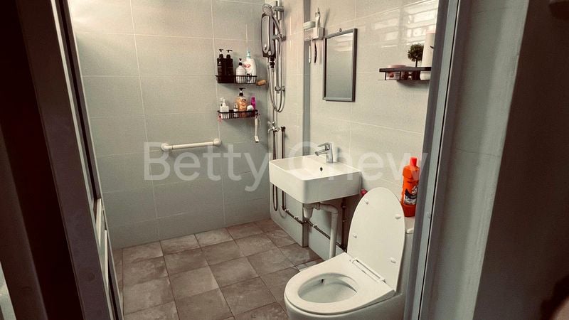 Master Room (HDB) for Rent in  167 Bishan Street 13 - Image 7