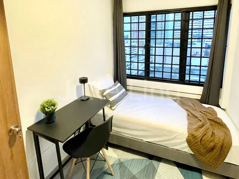 6 Bed Apartment (Condo) for Sale in  People's Park Complex - Image 9
