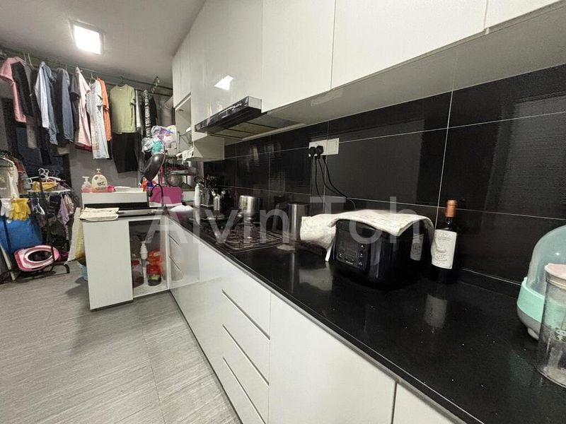 4 Room (4A) HDB for Sale in  507B Wellington Circle - Image 2