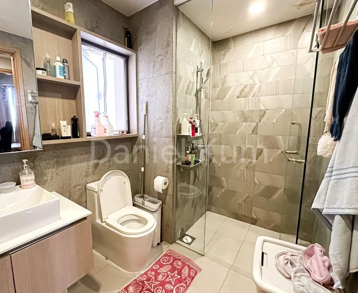 3 Bed Executive Condo for Sale in  The Vales - Image 12