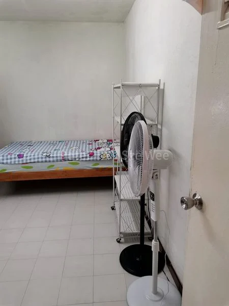 Common Room (HDB) for Rent in  230 Bukit Batok East Avenue 3 - Image 1