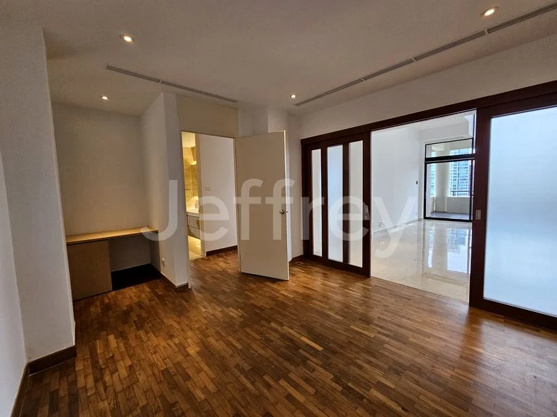 2+1 Bed Condo for Rent in  The Colonnade - Image 20
