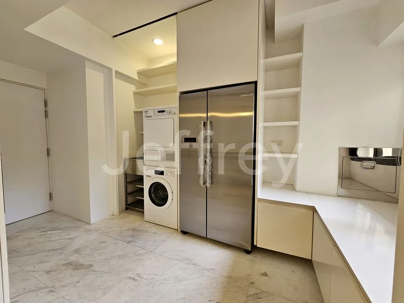 4+1 Bed Condo for Rent in  Beverly Hill - Image 4