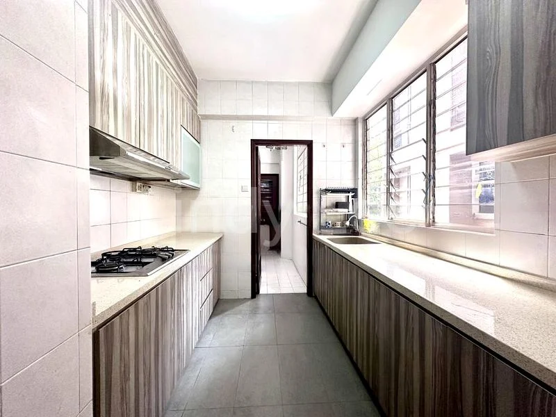 3 Bed Condo for Sale in  Castle Green - Image 10
