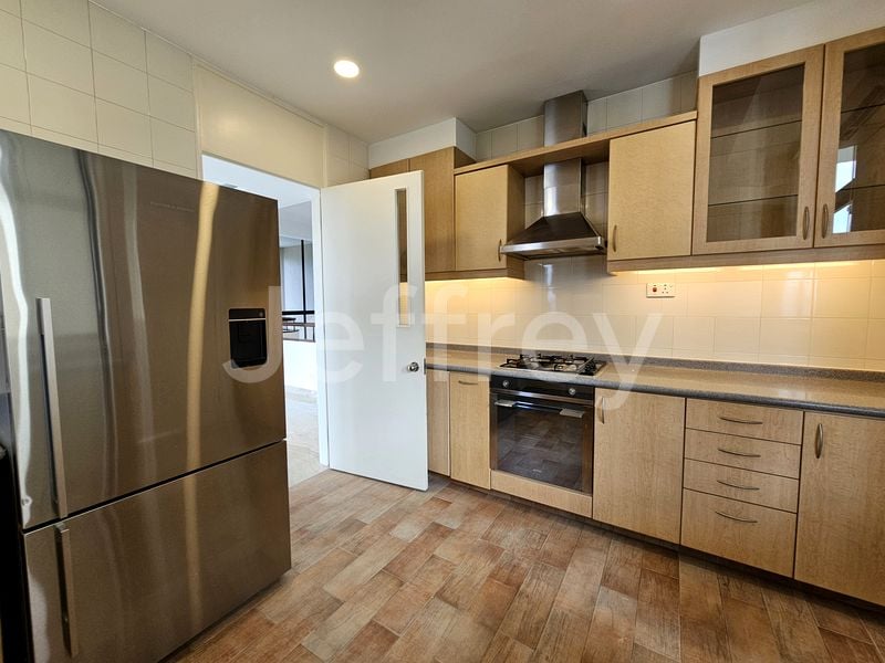 2+1 Bed Condo for Rent in  The Colonnade - Image 8