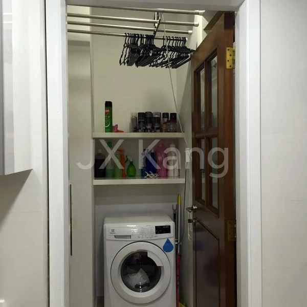 2 Bed Condo for Sale in  The Bayshore - Image 2