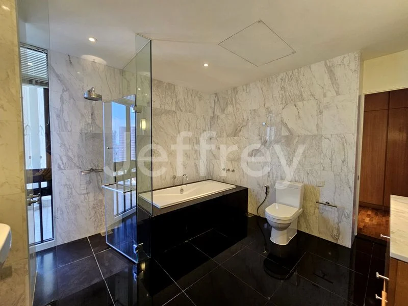 3+1 Bed Condo for Rent in  The Colonnade - Image 19