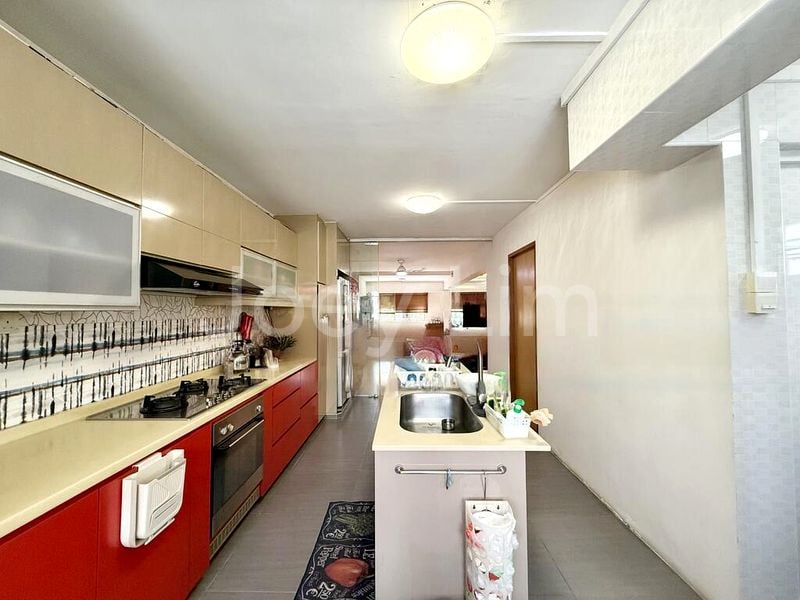Jumbo HDB for Sale in  460 Tampines Street 42 - Image 10