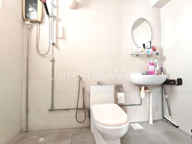 5 Room (5I) HDB for Sale in  321C Anchorvale Drive - Image 6
