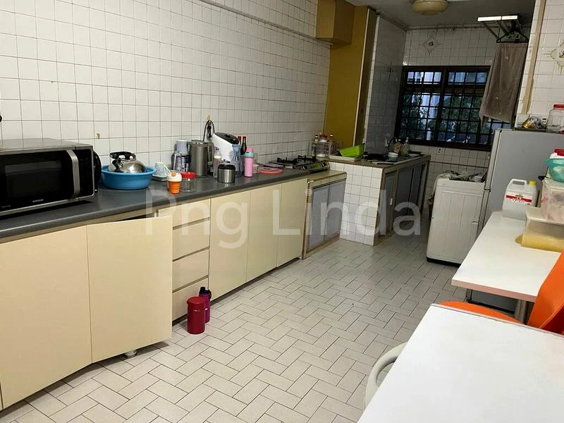 4 Room (4A) HDB for Rent in  166 Tampines Street 12 - Image 2