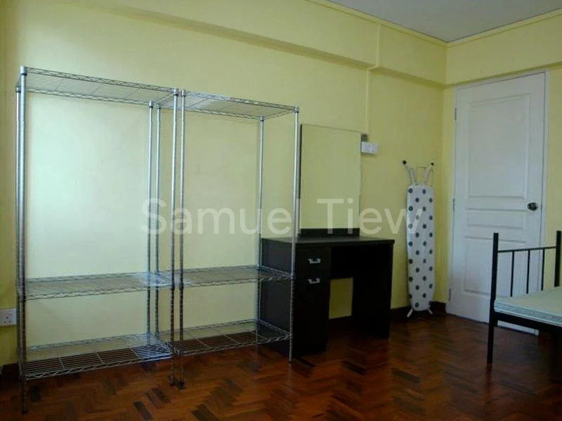 Common Room (HDB) for Rent in  108 Mcnair Road - Image 5