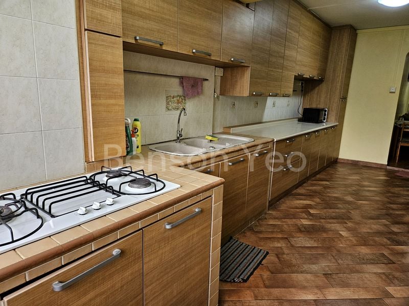 3 Room (3A) HDB for Rent in  271 Tampines Street 21 - Image 5