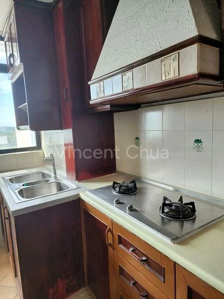 3 Room (3I) HDB for Rent in  417 Tampines Street 41 - Image 1