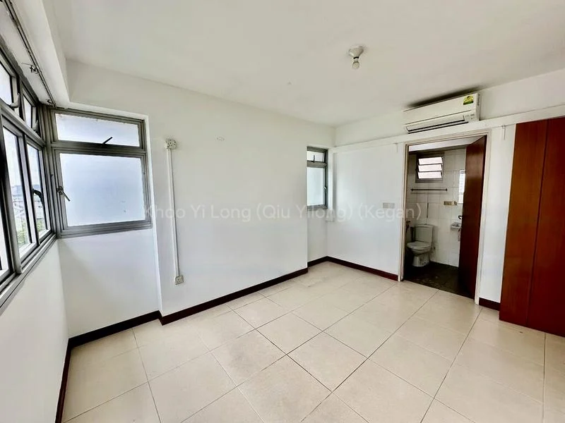 3 Room (3A) HDB for Sale in  20 Teban Gardens Road - Image 3
