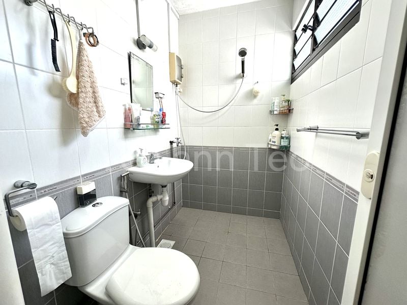 4 Room (4S) HDB for Sale in  369 Bukit Batok Street 31 - Image 5