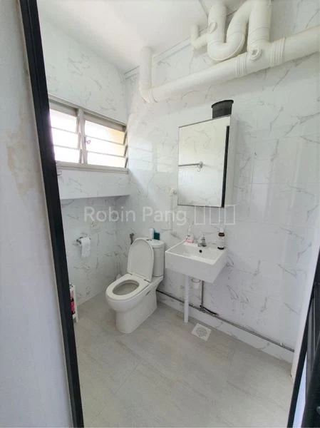 Common Room (HDB) for Rent in  450C Tampines Street 42 - Image 5