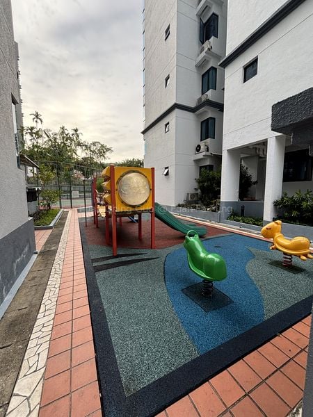 3 Bed Condo for Rent in  Montrosa - Image 15