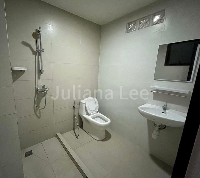 Room (Landed) for Rent in  Sembawang Springs Estate - Image 3