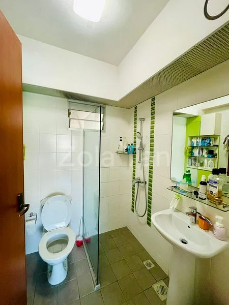 4 Room (4A) HDB for Sale in  452 Yishun Ring Road - Image 7