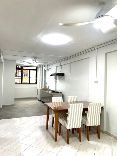 3 Room (3I) HDB for Rent in  619 Hougang Avenue 8 - Image 7