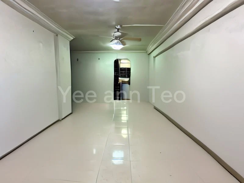 4 Room (4A) HDB for Sale in  270 Yishun Street 22 - Image 1