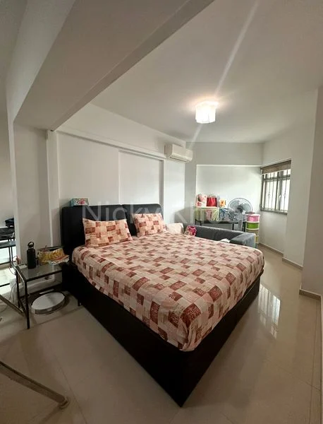 4 Room (4A) HDB for Sale in  395 Bukit Batok West Avenue 5 - Image 9