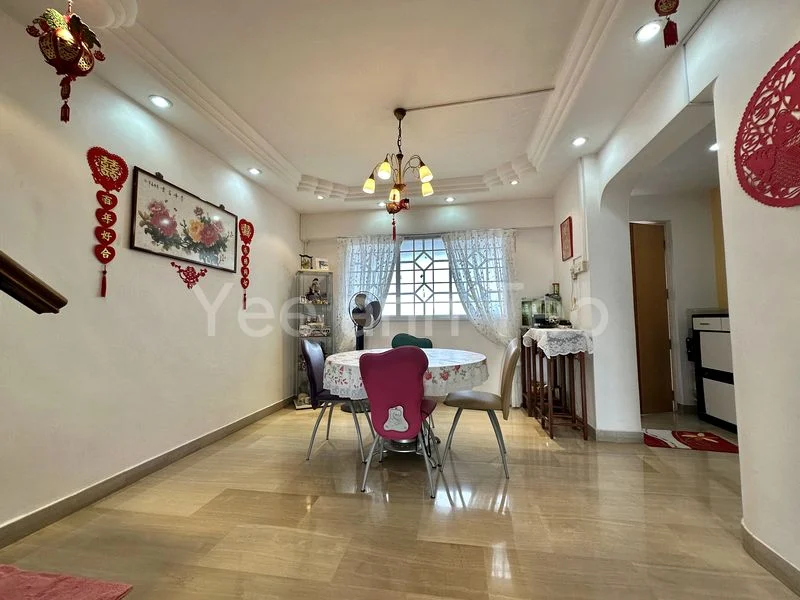 Maisonette HDB for Sale in  366 Bukit Batok Street 31 - Image 1