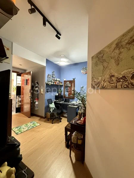 3 Bed Apartment (Condo) for Sale in  Burlington Square - Image 1