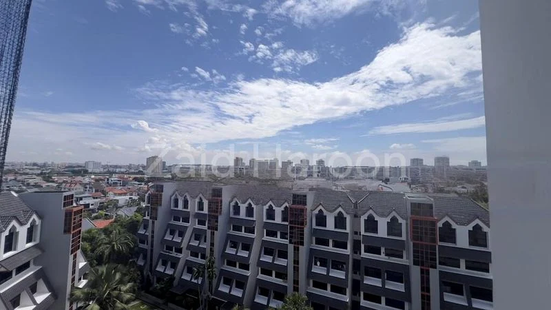 3 Bed Condo for Sale in  The Summit - Image 1