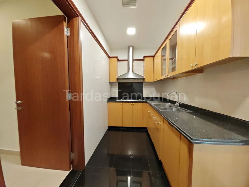 3 Bed Condo for Rent in  Orchard Scotts - Image 2