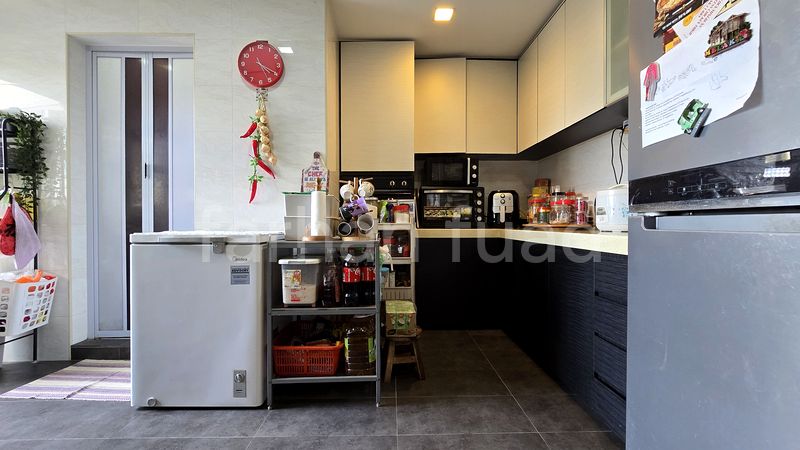 Maisonette HDB for Sale in  101 Pasir Ris Street 12 - Image 7