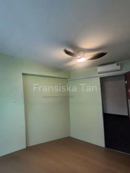 4 Room (4A) HDB for Sale in  470A Upper Serangoon Crescent - Image 5