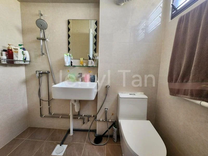 5 Room (5A) HDB for Rent in  434 Bukit Panjang Ring Road - Image 2
