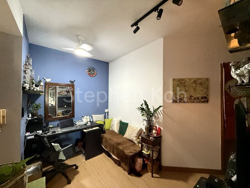 3 Bed Apartment (Condo) for Sale in  Burlington Square - Image 3