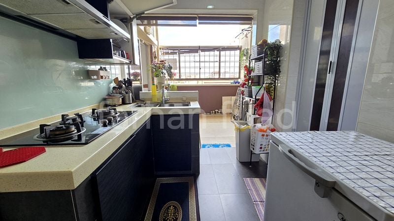 Maisonette HDB for Sale in  101 Pasir Ris Street 12 - Image 6