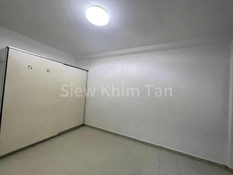 3 Room (3A) HDB for Sale in  877 Tampines Street 84 - Image 4