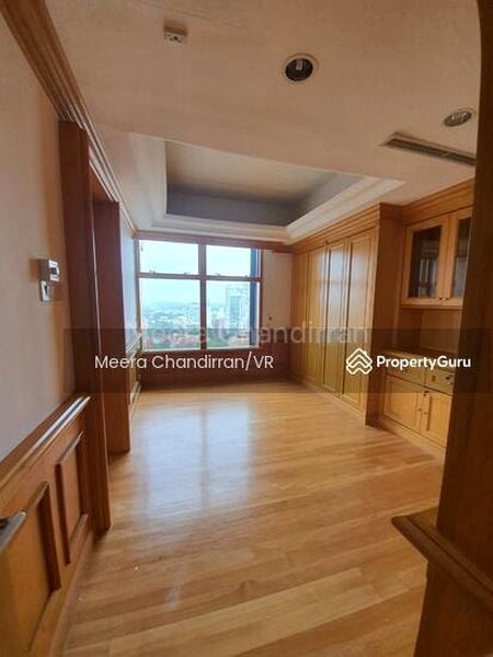 5 Bed Condo for Rent in  Four Seasons Park - Image 10