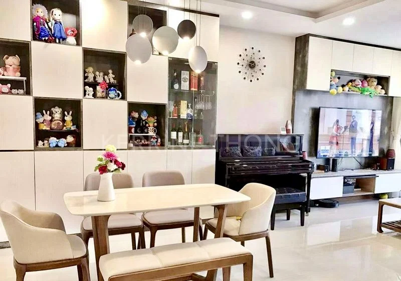 4 Bed Executive Condo for Rent in  Sea Horizon - Image 6