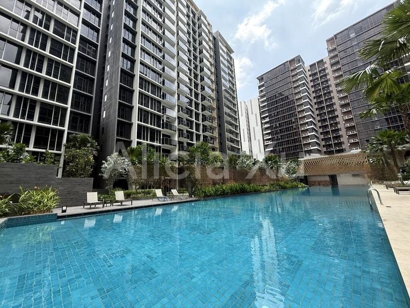 1 Bed Condo for Sale in  Penrose - Image 2